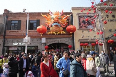 ​青岛“景点火爆图” 上新！在劈柴院找寻年味