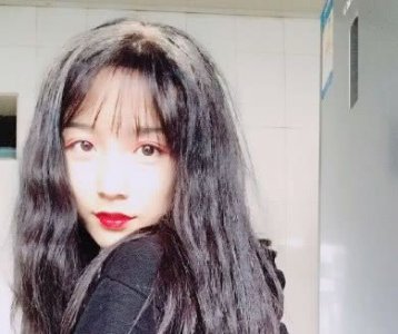 ​“女装大佬”艾比整容前照片被疯传，随便戴化妆的艾比太奶了