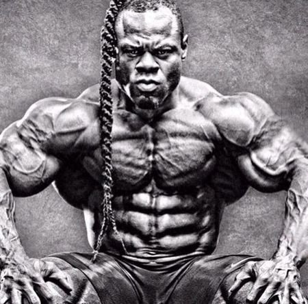 平民窟走出来的健美巨星，艺术造型大师，13年的他充满美感