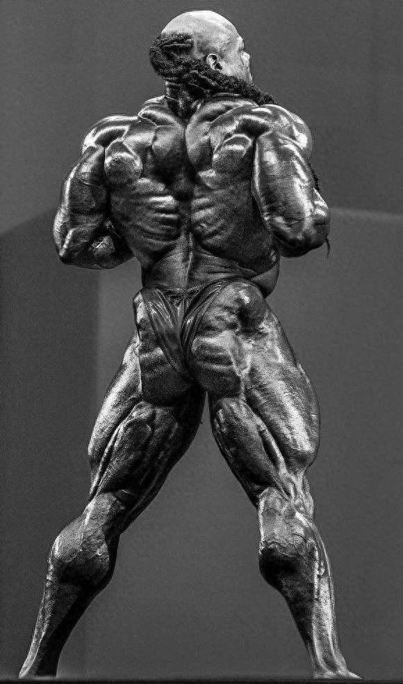 平民窟走出来的健美巨星，艺术造型大师，13年的他充满美感