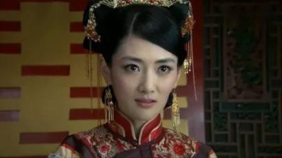 ​《打狗棍》中受大烟毒害，上吊自杀的玉格格令人惋惜