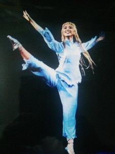 ​石钟琴：舞界传奇，“白毛女”下的深情等待