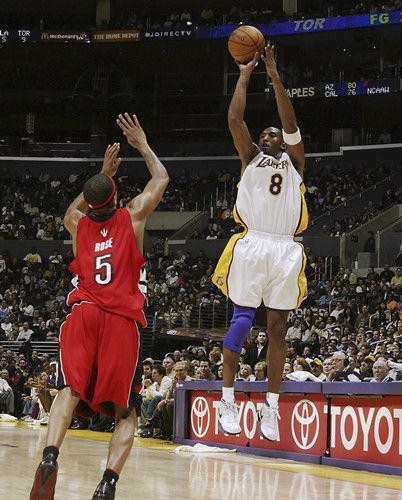 科比职业生涯最精彩的5场比赛  经典中的经典 你看过哪几场？