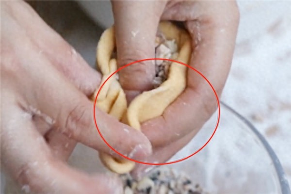 柿子饼这样做太好吃了，不发面不擀面，软糯香甜一次吃5个