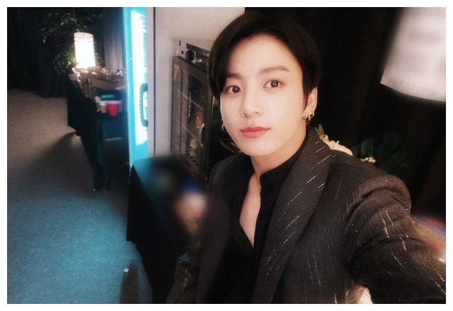 防弹少年团柾国涉交通事故,警方将立案调查,经纪公司发声明道歉