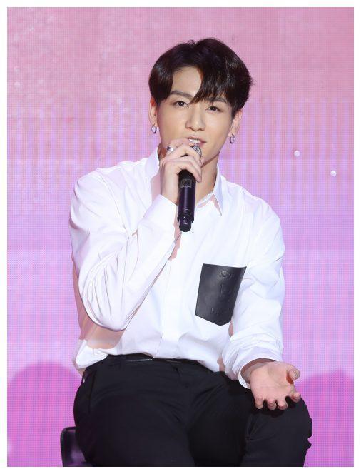 防弹少年团柾国涉交通事故,警方将立案调查,经纪公司发声明道歉