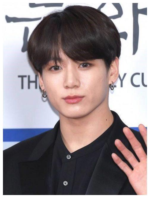 防弹少年团柾国涉交通事故,警方将立案调查,经纪公司发声明道歉