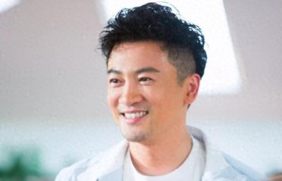 ​红了36年身价数10亿，却不婚不育拼命工作，51岁的他在追求什么？