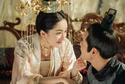 ​皇帝的妻子叫皇后，女王的丈夫，此特殊身份该如何称呼？很是尴尬