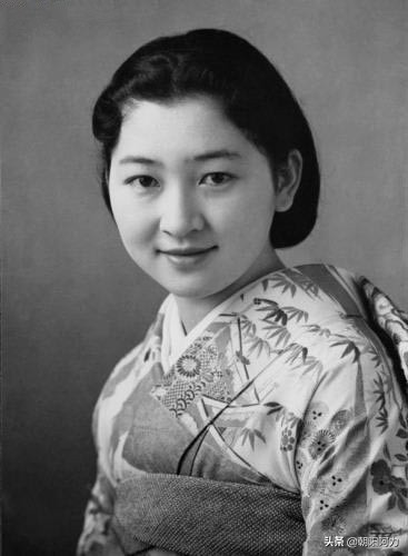 日本皇后美智子的年轻美照