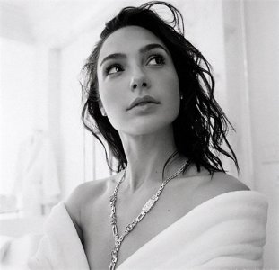 ​盖尔加朵结婚12周年日，老公晒照惹争议，网友以貌取人嫌弃啥？