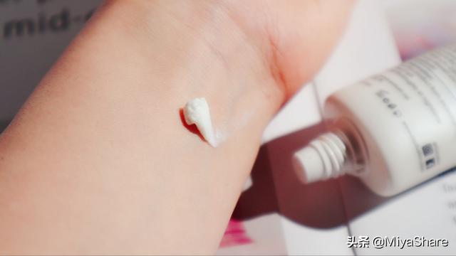 防晒霜红黑榜真人实测(ISDIN红榜第1适合全肤质)(12)