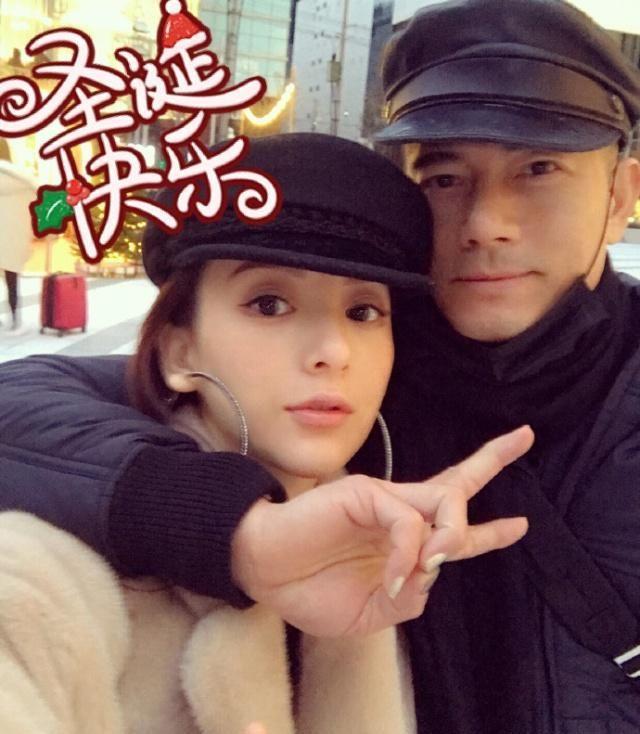 方媛首晒郭富城合照，两人好有夫妻相，郭富城涂指甲油实力抢镜！