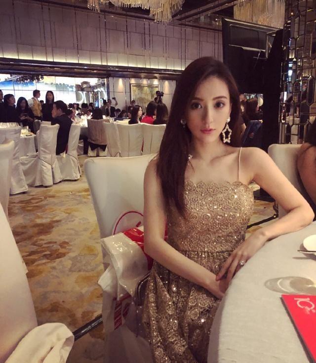 方媛首晒郭富城合照，两人好有夫妻相，郭富城涂指甲油实力抢镜！