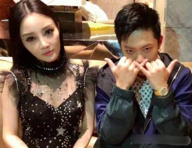 李小璐买的鞋子（李小璐PG1疑设计情侣品牌）(11)