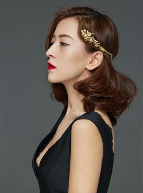 央视主持人小尼的老婆，不仅长得漂亮，学历还高，真羡慕