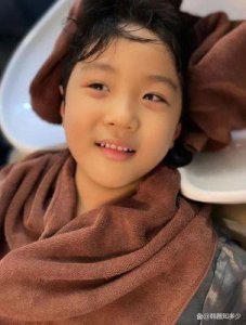 ​蔡琳与高梓淇婚变内幕：抑郁、家庭与离婚真相揭秘