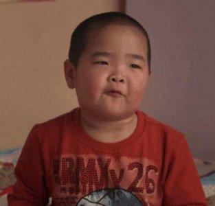 《乡村爱情》中谢飞机长大了，庆生图曝光，网友：简直等比例放大