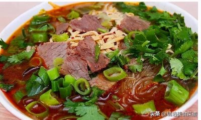 ​冬天干燥多喝汤，奶奶教我的牛肉汤详细做法，汤鲜肉嫩，做法简单