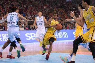 ​吉布森攻击属性很强 关键时刻能解决问题