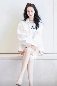 ​佐佐木希：日本美女的典范与演艺之路