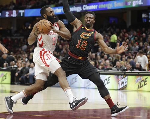 篮球——NBA常规赛：骑士胜火箭