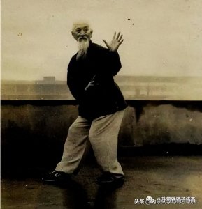 ​八卦掌：轻盈步法，舞动乾坤