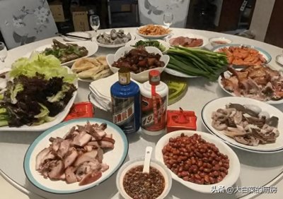 ​我是安徽人，去河南参加了一场酒局，不吹不黑，河南比安徽强多了